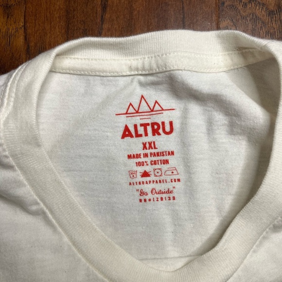 Altru Icarus Graphic Tee in White and Red NWOT - Picture 6 of 8